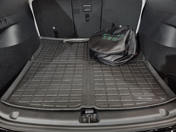 Customer Fit XPE Trunk Mat005